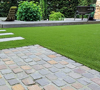 synthetic_grass_installation